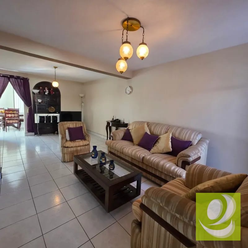 VENDO CASA EN RESIDENCIALES VALLE DEL SOL ZONA 4 MIXCO — Casa en Venta en Zona 4 Mixco, Guatemala, Ciudad — foto 1 de 12