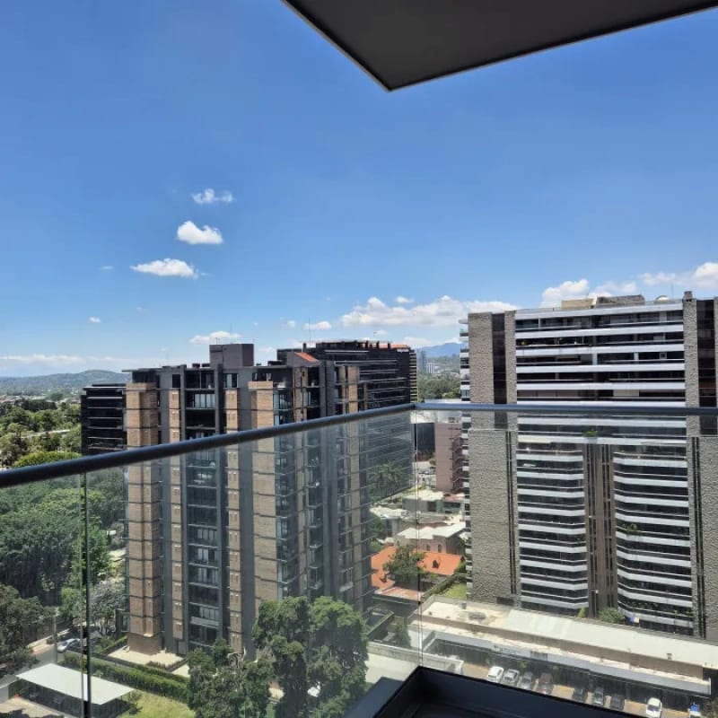 Renta de moderno y amplio apartamento amueblado en zona 10 — Apartamento en Alquiler en Zona 10, Guatemala, Ciudad — foto 5 de 7