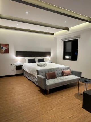 APARTAMENTO EN ALQUILER TIPO EFFICIENCY EN ZONA 10 NIVEL ALTO — Apartamento en Alquiler en Zona 10, Guatemala, Ciudad — miniatura 5 de 8