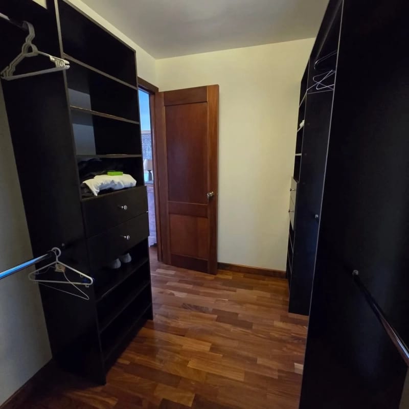 Apartamento Amueblado en alquiler, Edificio Aria, zona 10 — Apartamento en Alquiler en Aria, Zona 10, Guatemala, Ciudad — foto 5 de 12