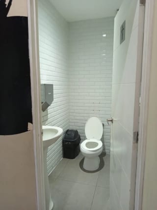 Local en renta en zona 9 para restaurante — Local en Alquiler en Zona 9, Guatemala, Ciudad — miniatura 8 de 10