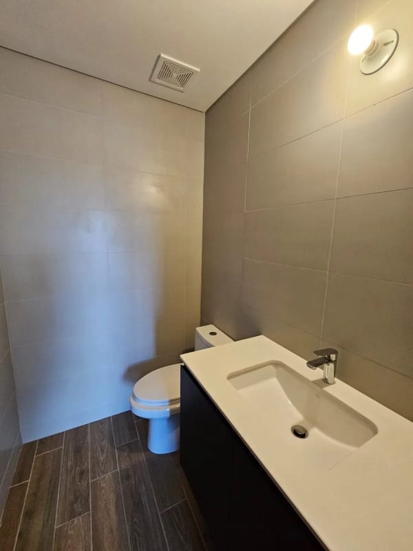 APARTAMENTO EN RENTA ZONA 4 $850.00 EDIFICIO SÉPTIMO — Apartamento en Alquiler en Zona 4, Guatemala, Ciudad — foto 11 de 12