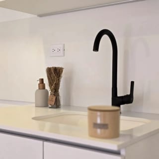 APARTAMENTO EN RENTA ZONA 5 EDIFICIO CÉNTRICO — Apartamento en Alquiler en Zona 5, Guatemala, Ciudad — miniatura 4 de 11