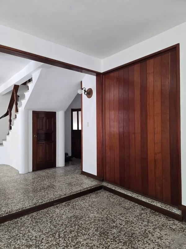 CASA EN ALQUILER EN CIUDAD SAN CRISTÓBAL SECTOR A3  PARA COMERCIO O EMPRESA — Casa en Alquiler en Zona 8 Mixco, Guatemala, Ciudad — foto 12 de 15