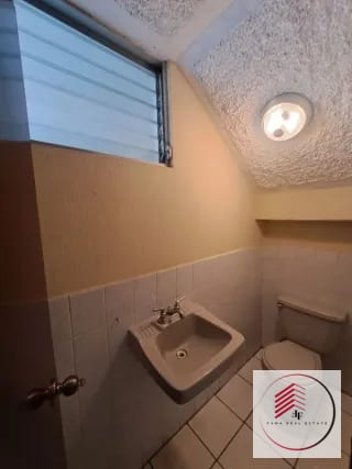 ALQUILER de casa en zona 16 concepción las lomas a una cuadra de la Universidad Landivar — Casa en Alquiler en Zona 16, Guatemala, Ciudad — miniatura 13 de 17