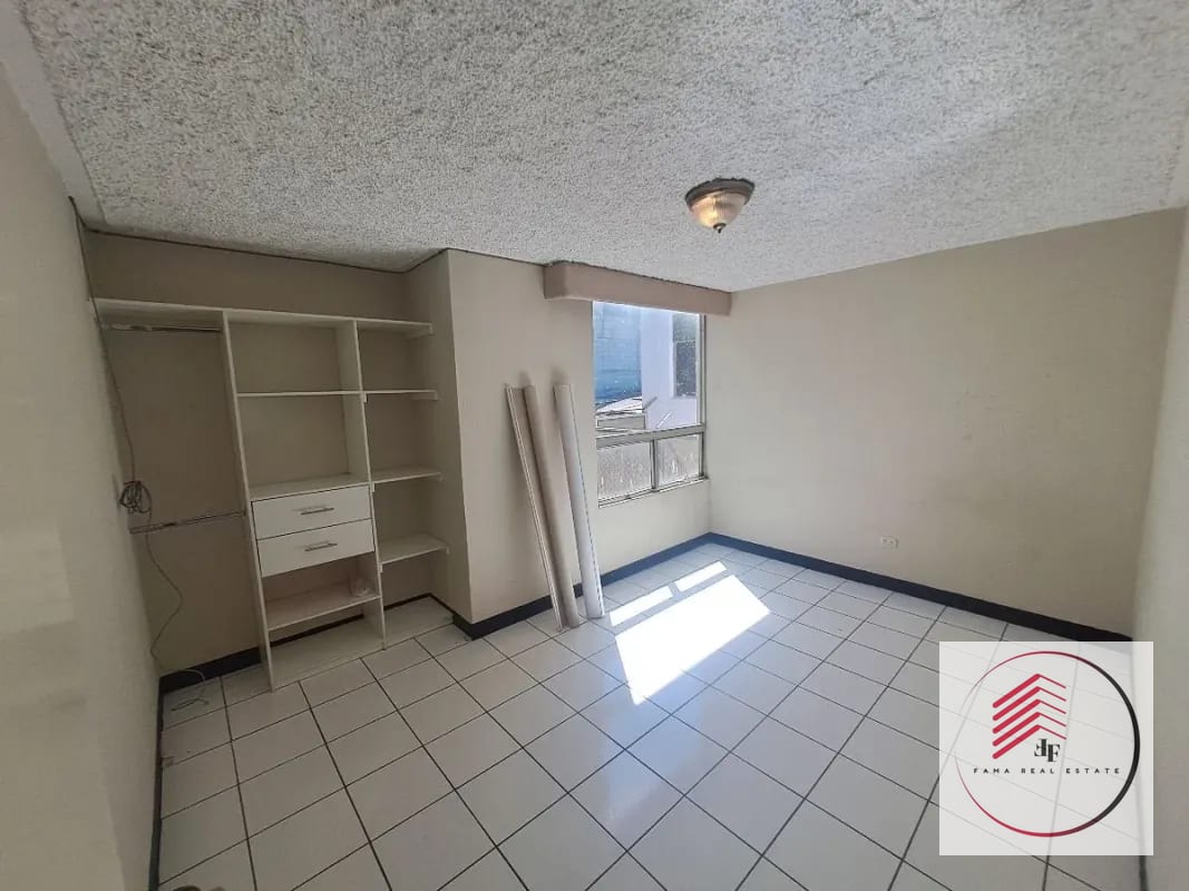 ALQUILER de casa en zona 16 concepción las lomas a una cuadra de la Universidad Landivar — Casa en Alquiler en Zona 16, Guatemala, Ciudad — foto 7 de 17