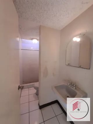ALQUILER de casa en zona 16 concepción las lomas a una cuadra de la Universidad Landivar — Casa en Alquiler en Zona 16, Guatemala, Ciudad — miniatura 2 de 17