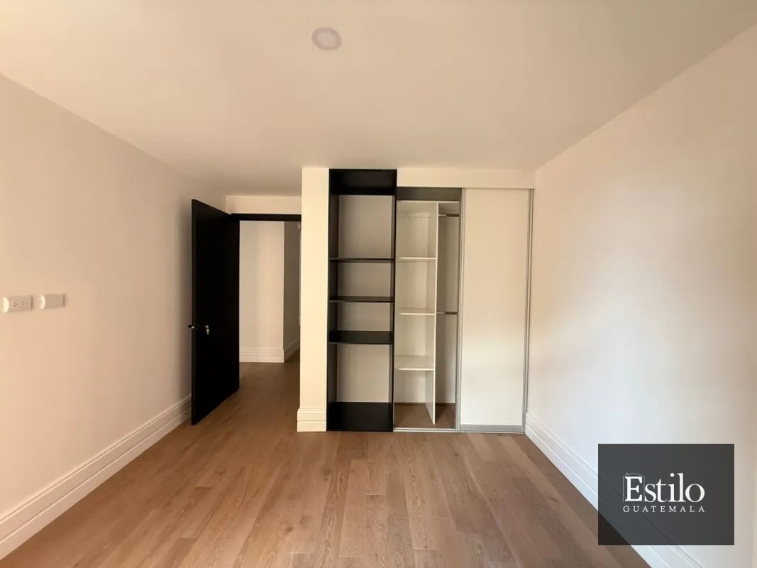 APARTAMENTO EN ALQUILER CENTRICO ZONA 5 — Apartamento en Alquiler en Zona 5, Guatemala, Ciudad — foto 3 de 7