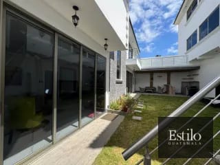CASA CON JARDIN EN VENTA, TERRAVISTA. — Casa en Venta en Terravista, Carretera a El Salvador, Guatemala, Ciudad — miniatura 1 de 12