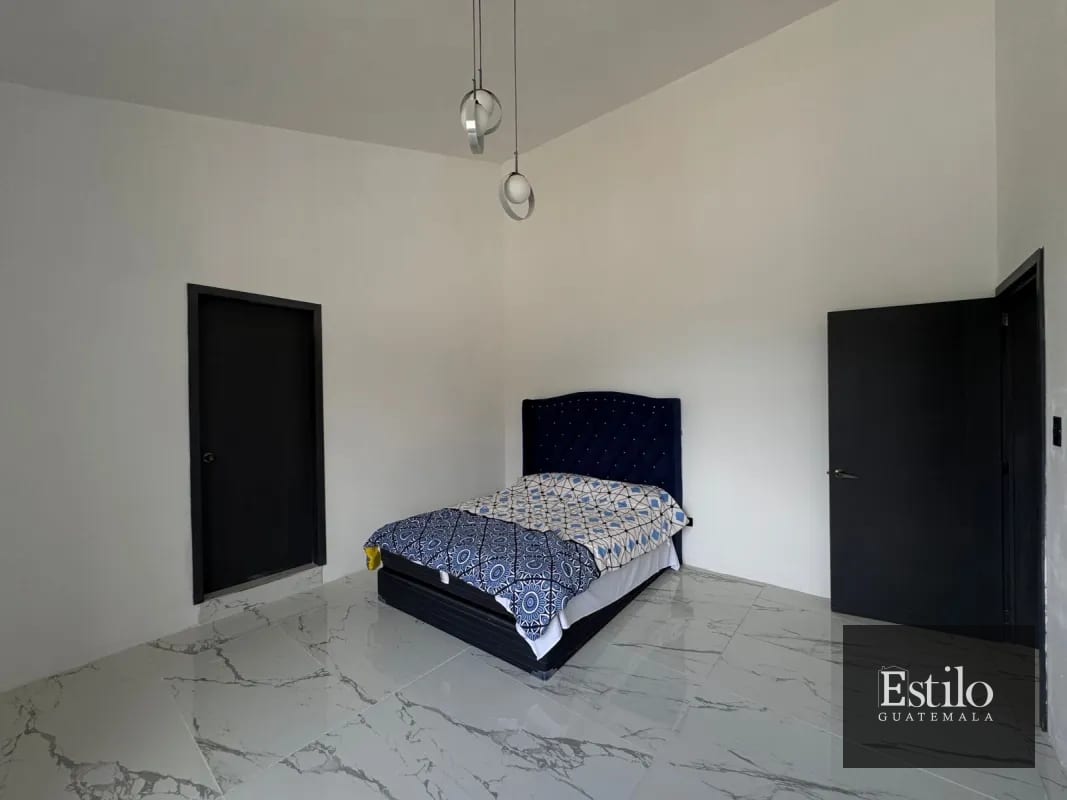 CASA CON JARDIN EN VENTA, TERRAVISTA. — Casa en Venta en Terravista, Carretera a El Salvador, Guatemala, Ciudad — foto 5 de 12