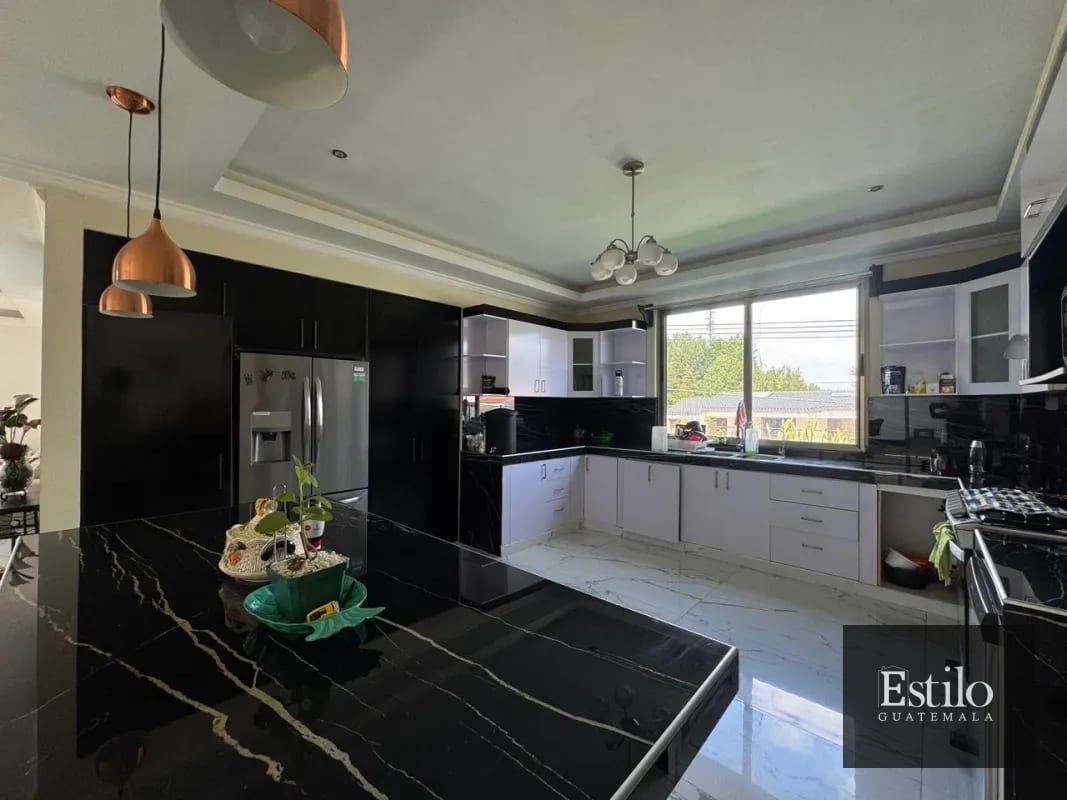 CASA CON JARDIN EN VENTA, TERRAVISTA. — Casa en Venta en Terravista, Carretera a El Salvador, Guatemala, Ciudad — foto 3 de 12