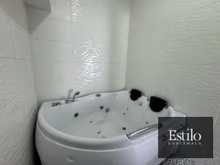 CASA CON JARDIN EN VENTA, TERRAVISTA. — Casa en Venta en Terravista, Carretera a El Salvador, Guatemala, Ciudad — miniatura 2 de 12