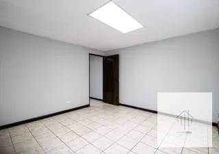 Oficina en Renta en Zona 4 — Oficina en Alquiler en Gran Centro Comercial Zona 4, Zona 4, Guatemala, Ciudad — miniatura 8 de 9