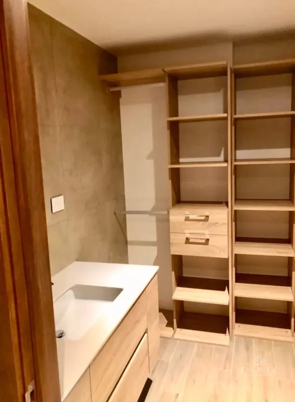 Zona 10 • Apartamento en Venta • Edificio Reserva Oakland — Apartamento en Venta en Reserva Oakland, Zona 10, Guatemala, Ciudad — foto 5 de 15