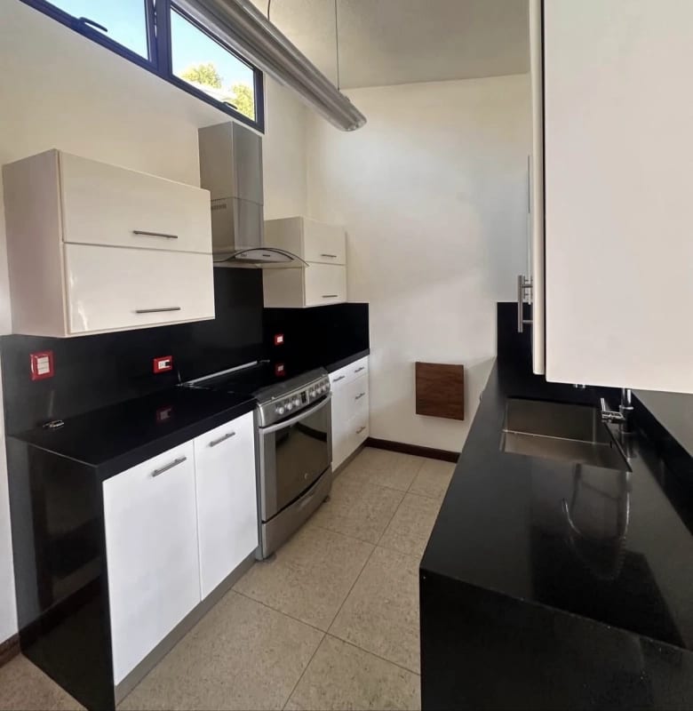 Casa en venta en Santuaria Muxbal — Casa en Venta en Vista Muxbal Plaza, Carretera a El Salvador, Guatemala, Ciudad — foto 3 de 5