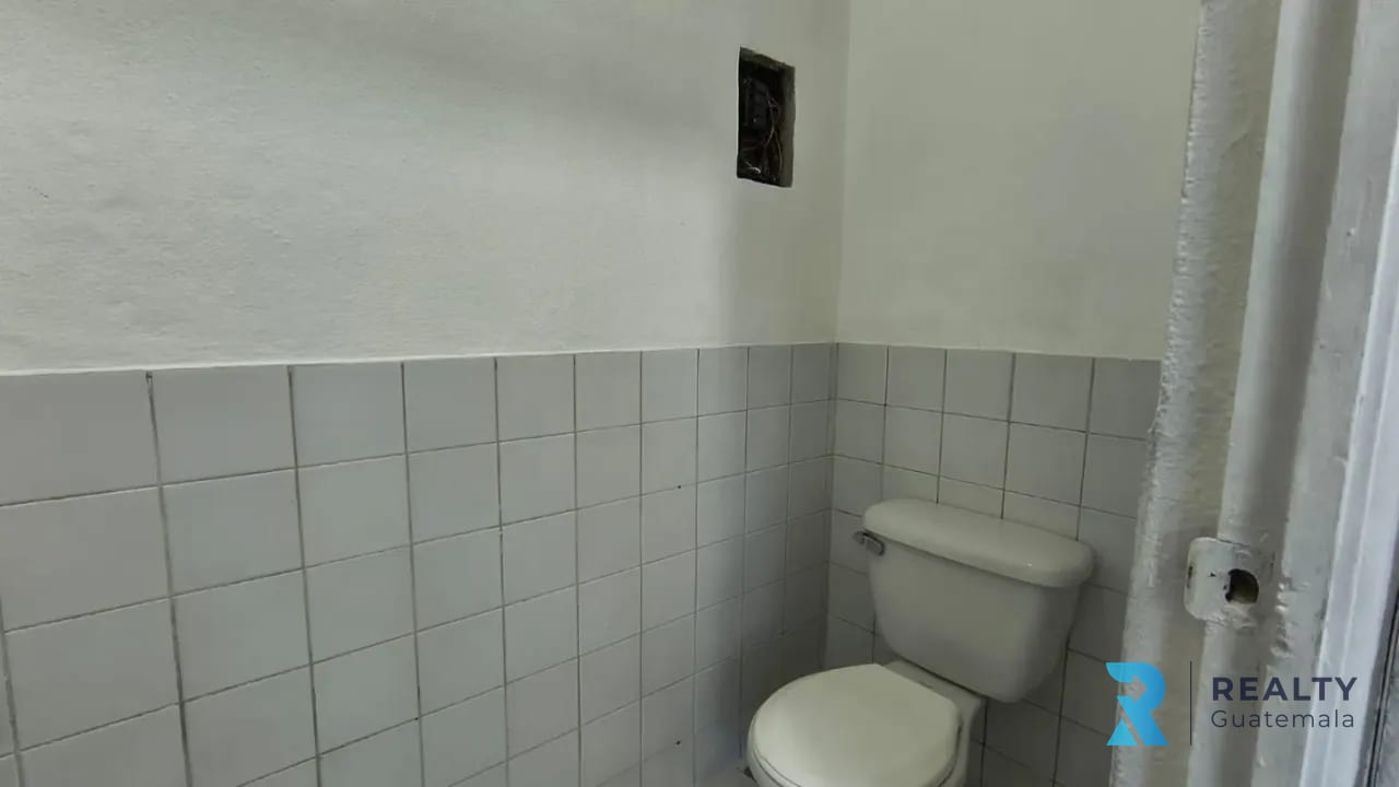 RENTO/VENDO Local Comercial/Clínica Zona 10, Plaza Buro, 20 calle — Local en Venta en Plaza Buró, Zona 10, Guatemala, Ciudad — foto 4 de 7