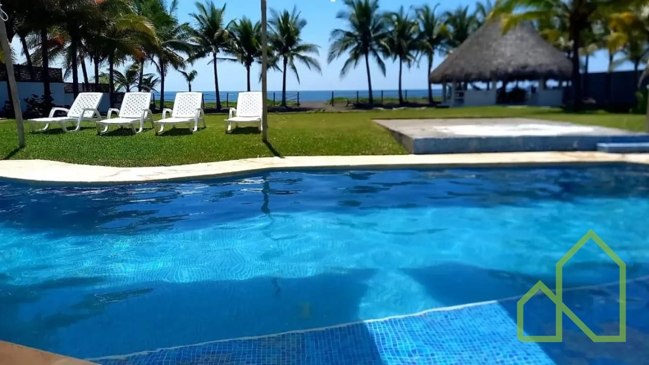 Casa de Playa en Venta en La Curvina, Monterrico — Casa vacacional en Venta en Monterrico, Santa Rosa — foto 1 de 11