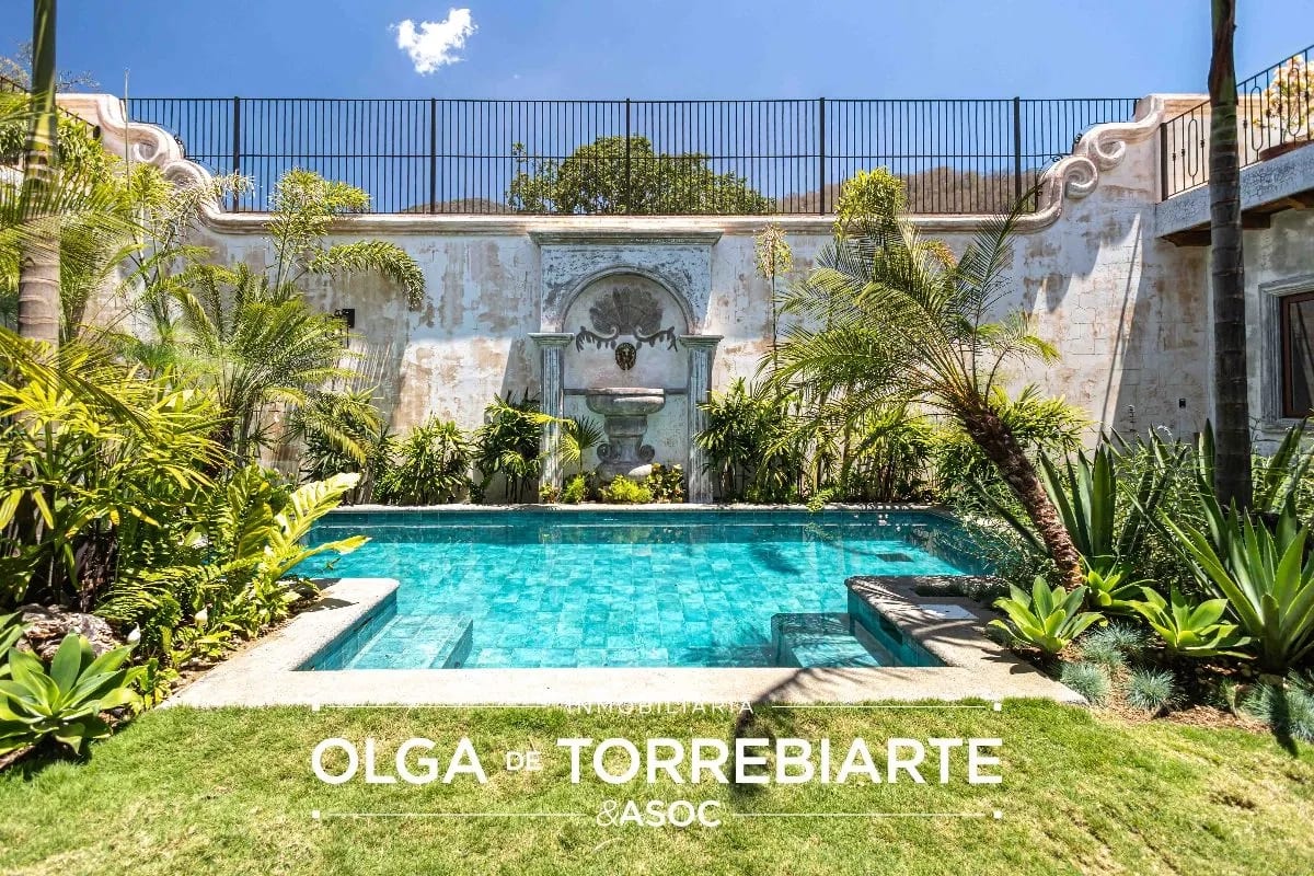 Casa amueblada en Condominio Paseo Antigua — Casa en Venta en Dentro del Casco, Antigua, Sacatepéquez — foto 14 de 17