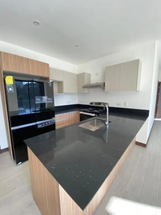 Apartamento en Alquiler / Venta | Spazio Residencias | Zona 15 | 2 habitaciones · Cerca de universidades — Apartamento en Alquiler en Spazio, Zona 15, Guatemala, Ciudad — miniatura 12 de 13