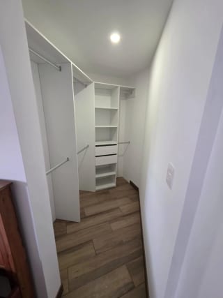 APARTAMENTO NUEVO EN RENTA ZONA 15 VH 1, 50 MTS2 - 1 DORMITORIO ~ 1 BAÑO ~ 1 PARQUEO, IDEAL UNIVERSITARIO, AMUEBLADO $900 — Apartamento en Alquiler en Vista Hermosa I, Zona 15, Guatemala, Ciudad — miniatura 3 de 8