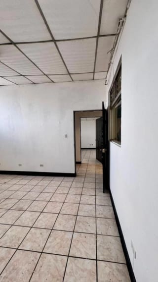 ALQUILER ALQUILER - FUERA DE GARITA - COLONIA COTIÓ CALZADA ROOSEVELT ZONA 2 MIXCO — Bodega / Ofibodega en Alquiler en Zona 2 Mixco, Guatemala, Ciudad — miniatura 4 de 7
