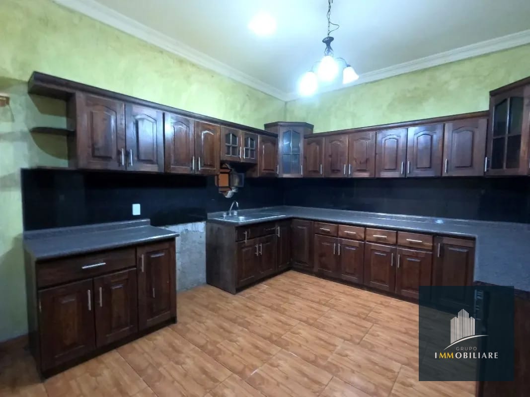 Casa colonial en Venta en Santa Lucía Milpas Altas — Casa en Venta en San Bartolomé Milpas Altas, Sacatepéquez — foto 9 de 17