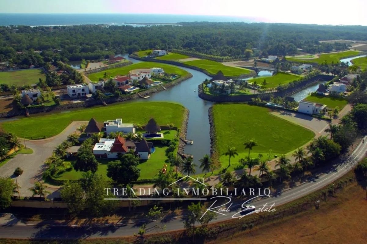 Terreno en venta Iztapa Pérgolas del Mar con 1,271 v² de extensión — Terreno en Venta en Pérgolas del Mar, Iztapa, Escuintla — foto 3 de 8