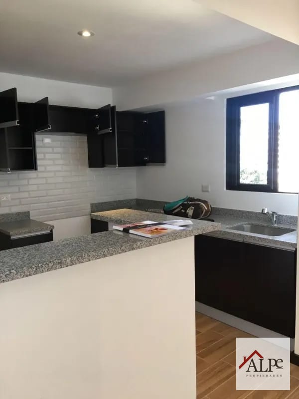 MODERNO APARTAMENTO CON VISTA PRIVILEGIADA — Apartamento en Alquiler en Zona 15, Guatemala, Ciudad — foto 1 de 9