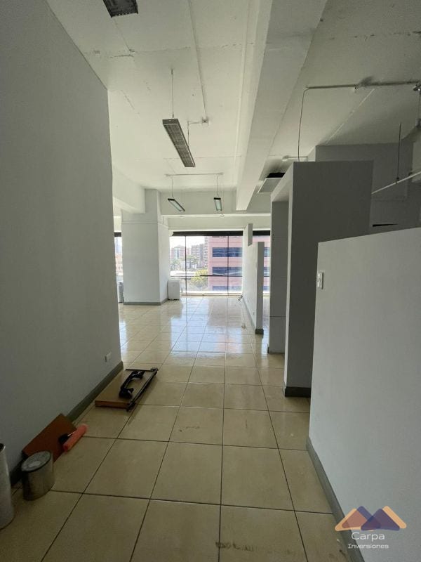 Oficina en Venta - Edificio Design Center - Zona 10 — Oficina en Venta en Design Center, Zona 10, Guatemala, Ciudad — foto 7 de 12