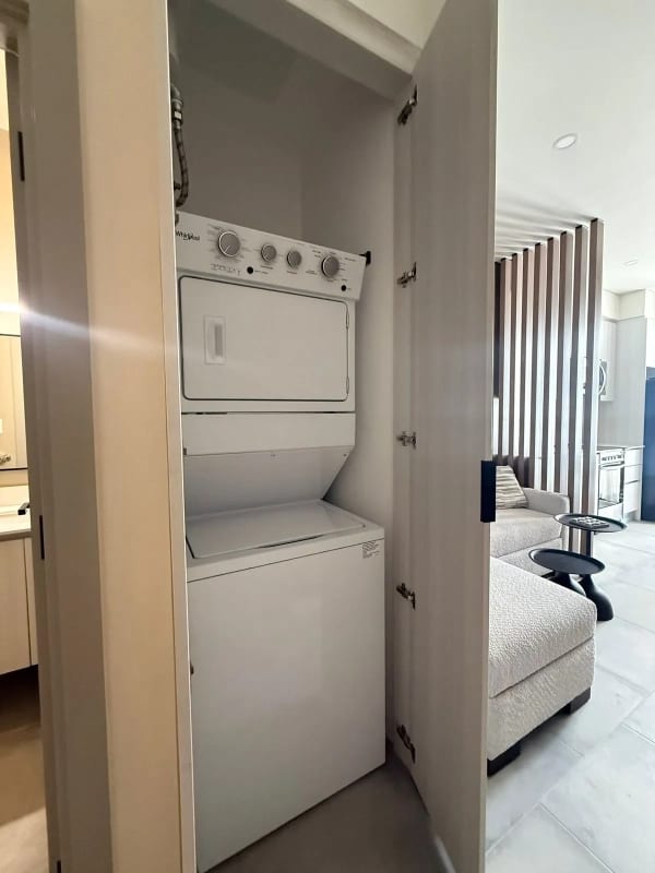 Apartamento Amueblado en Alquiler | Antares de Cayalá | Zona 16 | 1 habitación — Apartamento en Alquiler en Antares de Cayalá, Zona 16, Guatemala, Ciudad — foto 2 de 9