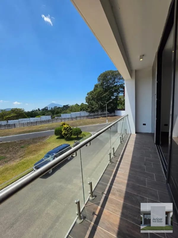 DIAMANTES DE GADIEL Venta Casa en Condominio, 2 Niveles y 4 Dormitorios en Villa Canales Carr a Santa Elena Barillas — Casa en Venta en Santa Elena Barillas, Guatemala, Ciudad — foto 8 de 14