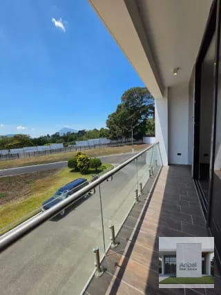 DIAMANTES DE GADIEL Venta Casa en Condominio, 2 Niveles y 4 Dormitorios en Villa Canales Carr a Santa Elena Barillas — Casa en Venta en Santa Elena Barillas, Guatemala, Ciudad — miniatura 8 de 14