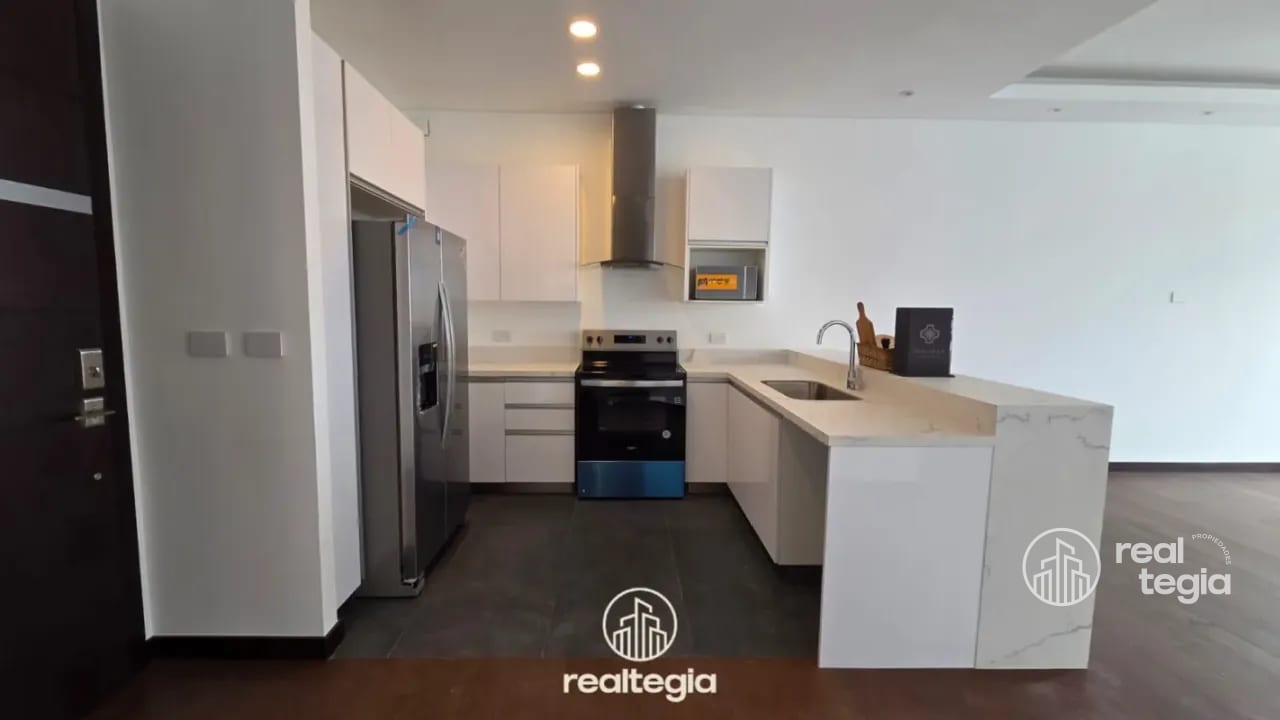 APARTAMENTO EN NOGALES DE CAYALÁ ZONA 16 — Apartamento en Alquiler en Zona 16, Guatemala, Ciudad — foto 1 de 15