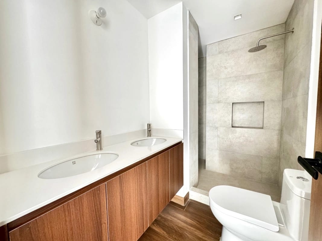 Apartamento con la comodidad de una casa en venta en zona 15 — Apartamento en Venta en Zona 15, Guatemala, Ciudad — foto 11 de 17