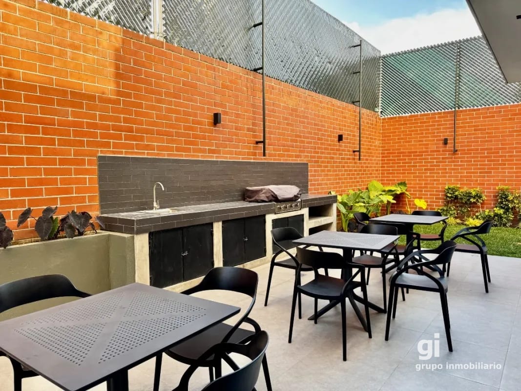 Apartamento con la comodidad de una casa en alquiler en zona 15 — Apartamento en Alquiler en Zona 15, Guatemala, Ciudad — foto 6 de 17