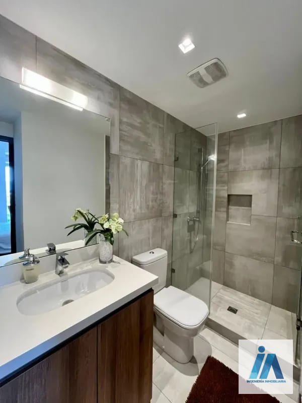 APARTAMENTO AMUEBLADO EN ALQUILER o VENTA📍Edificio Casa Clara, zona 10 — Apartamento en Alquiler en Zona 10, Guatemala, Ciudad — foto 9 de 15