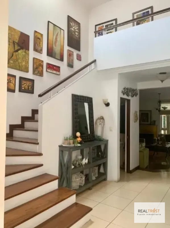 Hermosa casa grande en Residencial Los Diamantes — Casa en Venta en Los Diamantes, Carretera a El Salvador, Guatemala, Ciudad — foto 15 de 17