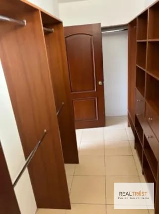 Hermosa casa grande en Residencial Los Diamantes — Casa en Venta en Los Diamantes, Carretera a El Salvador, Guatemala, Ciudad — miniatura 8 de 17