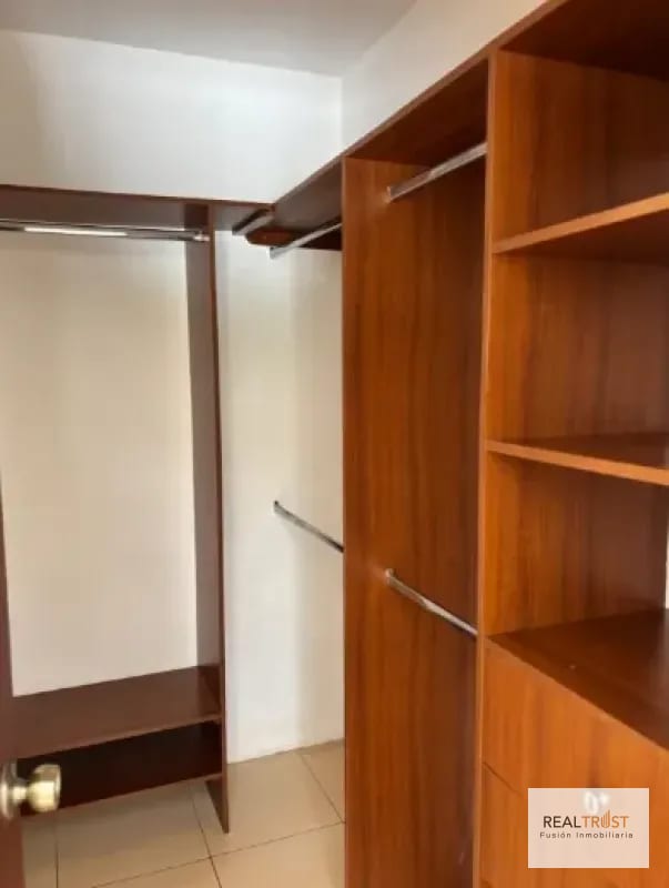 Hermosa casa grande en Residencial Los Diamantes — Casa en Venta en Los Diamantes, Carretera a El Salvador, Guatemala, Ciudad — foto 4 de 17