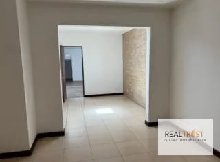 Hermosa casa grande en Residencial Los Diamantes — Casa en Venta en Los Diamantes, Carretera a El Salvador, Guatemala, Ciudad — miniatura 3 de 17