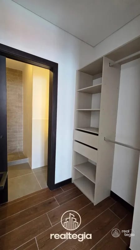 APARTAMENTO LIRIOS DE CAYALÁ ZONA 16 — Apartamento en Alquiler en Zona 16, Guatemala, Ciudad — foto 3 de 12