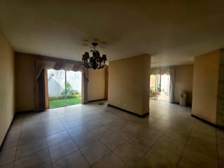 Casa en Venta Barrio de San Nicolas 2, zona 4 de Mixco atrás de Walmart San Nicolas — Casa en Venta en Zona 4 Mixco, Guatemala, Ciudad — miniatura 5 de 14
