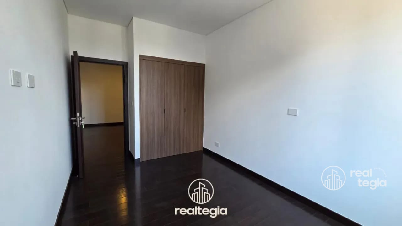 APARTAMENTO NOGALES DE CAYALÁ ZONA 16 — Apartamento en Alquiler en Zona 16, Guatemala, Ciudad — foto 8 de 11