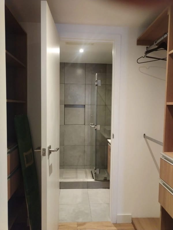 Apartamento Amueblado en Alquiler o Venta | Edificio QUO | Zona 4 | 2 niveles · 3 habitaciones · Lista Vista — Apartamento en Alquiler en QUO, Zona 4, Guatemala, Ciudad — foto 2 de 10
