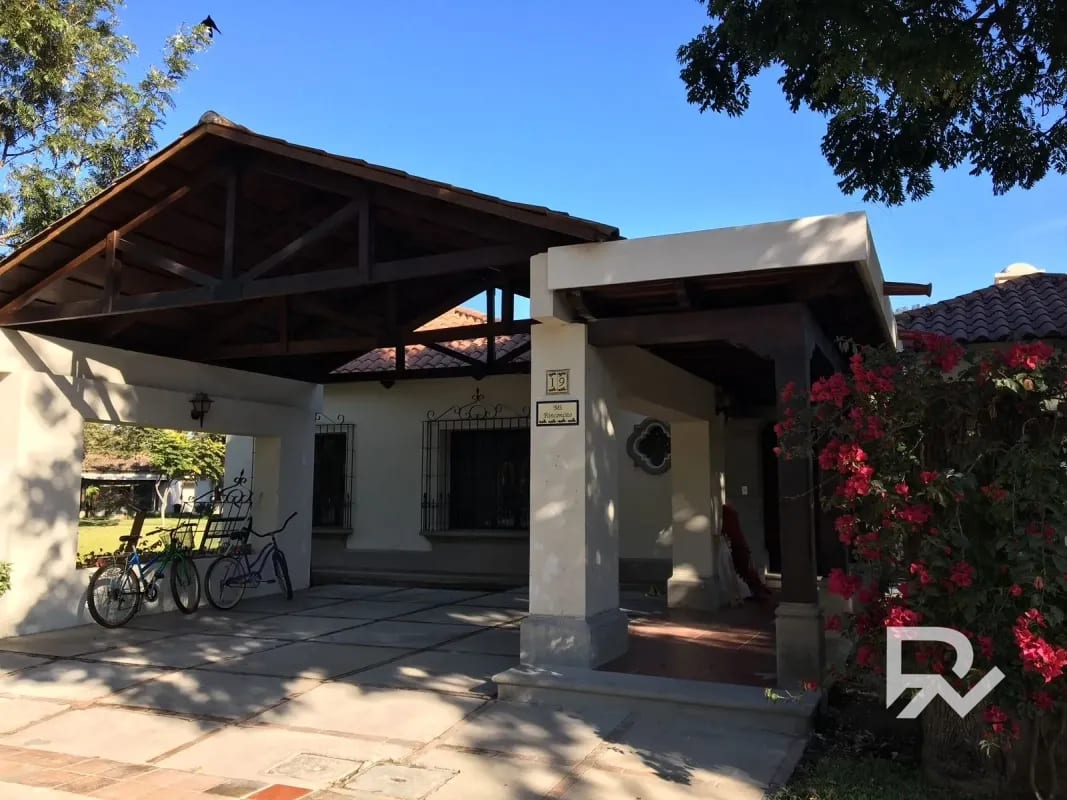 Alquiler de linda casa amueblada en Antigua Guatemala — Casa en Alquiler en Antigua, Sacatepéquez — foto 1 de 12