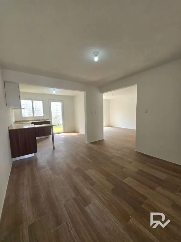 (Ganga) Venta de casa para estrenar en los Pinabetes (Los Eucaliptos) — Casa en Venta en San José Pinula, Guatemala, Ciudad — foto 3 de 13