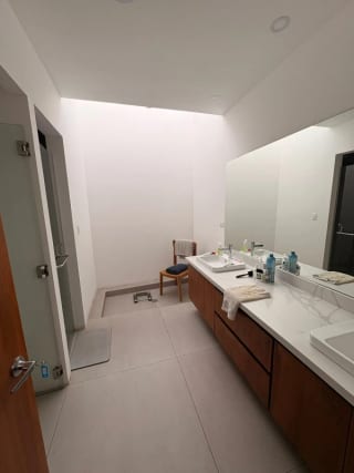 Casa en venta en San José Pinula con diseño Moderno — Casa en Venta en San José Pinula, Guatemala, Ciudad — miniatura 1 de 16