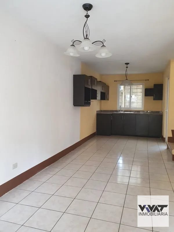 Casa en renta en Condominio Villas Calá, zona 10 de Santa Catarina Pinula — Casa en Alquiler en Villas Cala, Santa Catarina Pinula, Guatemala, Ciudad — foto 3 de 17