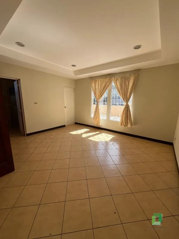 Casa en venta Valle del Sol zona 4 de Mixco — Casa en Venta en Zona 4 Mixco, Guatemala, Ciudad — foto 4 de 17