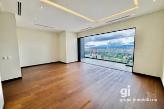 Donde la ubicación, el proyecto y la altura coinciden en lo excepcional. Apartamento en venta — Apartamento en Venta en Zona 10, Guatemala, Ciudad — miniatura 1 de 17